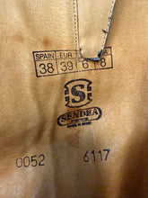 Afbeelding in Gallery-weergave laden, super sexy laarzen met python leer van sendra maat 39