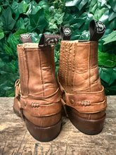 Afbeelding in Gallery-weergave laden, Bijna Nieuwe stoere boots van Sendra maat 43