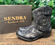 Afbeelding in Gallery-weergave laden, Nieuwe python boots van Sendra maat 41