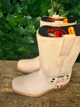 Afbeelding in Gallery-weergave laden, Nieuwe stoere boots van Sendra maat 37