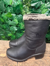 Afbeelding in Gallery-weergave laden, bijna Nieuwe gevoerde laars van Panama Jack maat 41