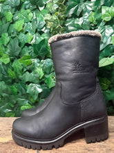 Afbeelding in Gallery-weergave laden, bijna Nieuwe gevoerde laars van Panama Jack maat 41