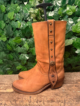 Afbeelding in Gallery-weergave laden, zo goed als nieuw gave laarzen van Sendra maat 40