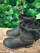 Afbeelding in Gallery-weergave laden, bijna Nieuwe gevoerde boots van Panama Jack maat 37