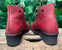 Afbeelding in Gallery-weergave laden, bijna Nieuwe laarsjes van Loints of holland maat 38