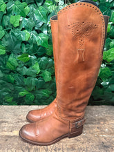 Afbeelding in Gallery-weergave laden, Bijna Nieuwe prachtige hoge laarzen van Sendra maat 37