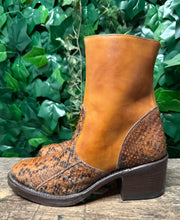 Afbeelding in Gallery-weergave laden, Nieuwe gave laars met blokhak en pythonleer sendra maat 37