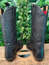 Afbeelding in Gallery-weergave laden, Bijna Nieuwe mooie laarzen van Sendra maat 42