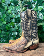 Afbeelding in Gallery-weergave laden, supergave laarzen met python leer van Sendra maat 45