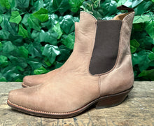 Afbeelding in Gallery-weergave laden, Bijna Nieuwe boots van Sancho maat 43