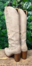 Afbeelding in Gallery-weergave laden, Bijna Nieuwe hoge laarzen van Sendra maat 41