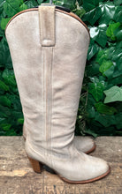 Afbeelding in Gallery-weergave laden, Bijna Nieuwe hoge laarzen van Sendra maat 41