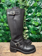 Afbeelding in Gallery-weergave laden, zo goed als nieuw mooie vintage laars van frye maat 39