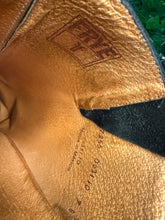 Afbeelding in Gallery-weergave laden, zo goed als nieuw mooie vintage laars van frye maat 39