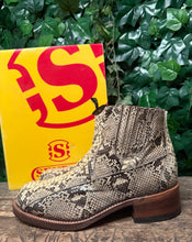 Afbeelding in Gallery-weergave laden, supergave vintage boots  python leer van Sendra maat 44