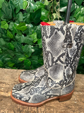 Afbeelding in Gallery-weergave laden, Nieuwe geweldig mooie vintage python laarzen Sendra maat 39