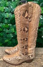 Afbeelding in Gallery-weergave laden, zo goed als nieuw vintage python laars van Sendra maat 38