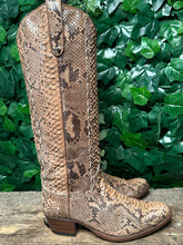 Afbeelding in Gallery-weergave laden, zo goed als nieuw vintage python laars van Sendra maat 38