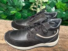 Afbeelding in Gallery-weergave laden, bijna Nieuwe sneakers van wolky maat 39