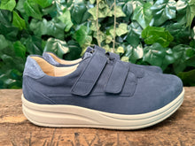 Afbeelding in Gallery-weergave laden, Nieuwe sneakers van hartjes maat 41 (wijdte M)