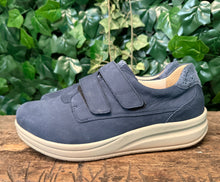 Afbeelding in Gallery-weergave laden, Nieuwe sneakers van hartjes maat 41 (wijdte M)