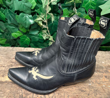 Afbeelding in Gallery-weergave laden, zo goed als nieuw mooie laarzen van Sendra maat 37