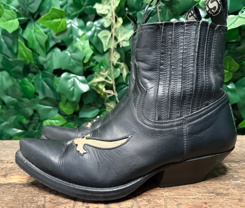 zo goed als nieuw mooie laarzen van Sendra maat 37