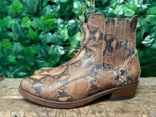 Afbeelding in Gallery-weergave laden, gewoon Nieuwe python leren laars van Sendra maat 46