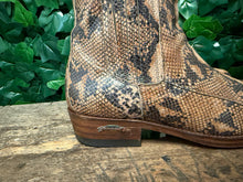 Afbeelding in Gallery-weergave laden, gewoon Nieuwe python leren laars van Sendra maat 46