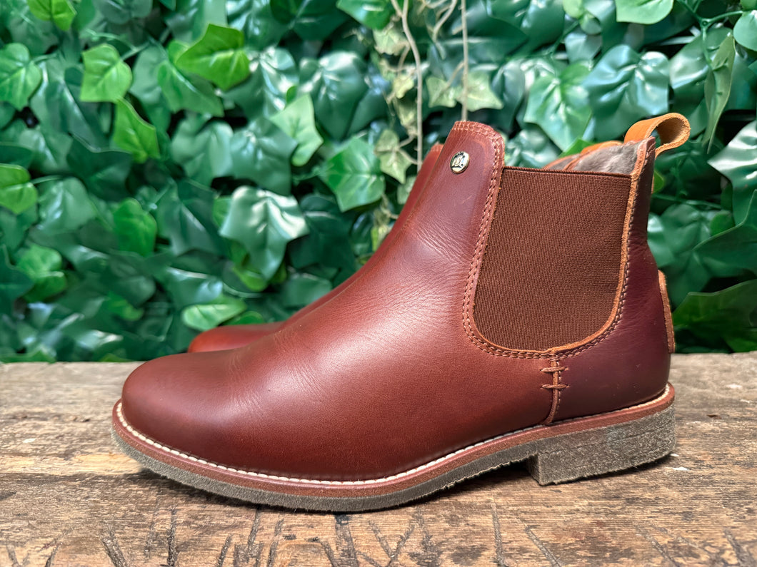 Nieuwe gevoerde boots van Panama Jack maat 39