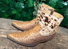 Afbeelding in Gallery-weergave laden, geweldig mooie vintage python laarzen Sendra maat 40