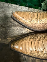 Afbeelding in Gallery-weergave laden, geweldig mooie vintage python laarzen Sendra maat 40