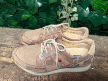 Afbeelding in Gallery-weergave laden, bijna Nieuwe sneakers van wolky maat 39
