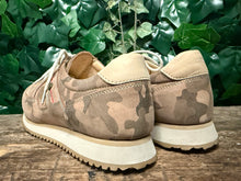 Afbeelding in Gallery-weergave laden, bijna Nieuwe sneakers van wolky maat 39