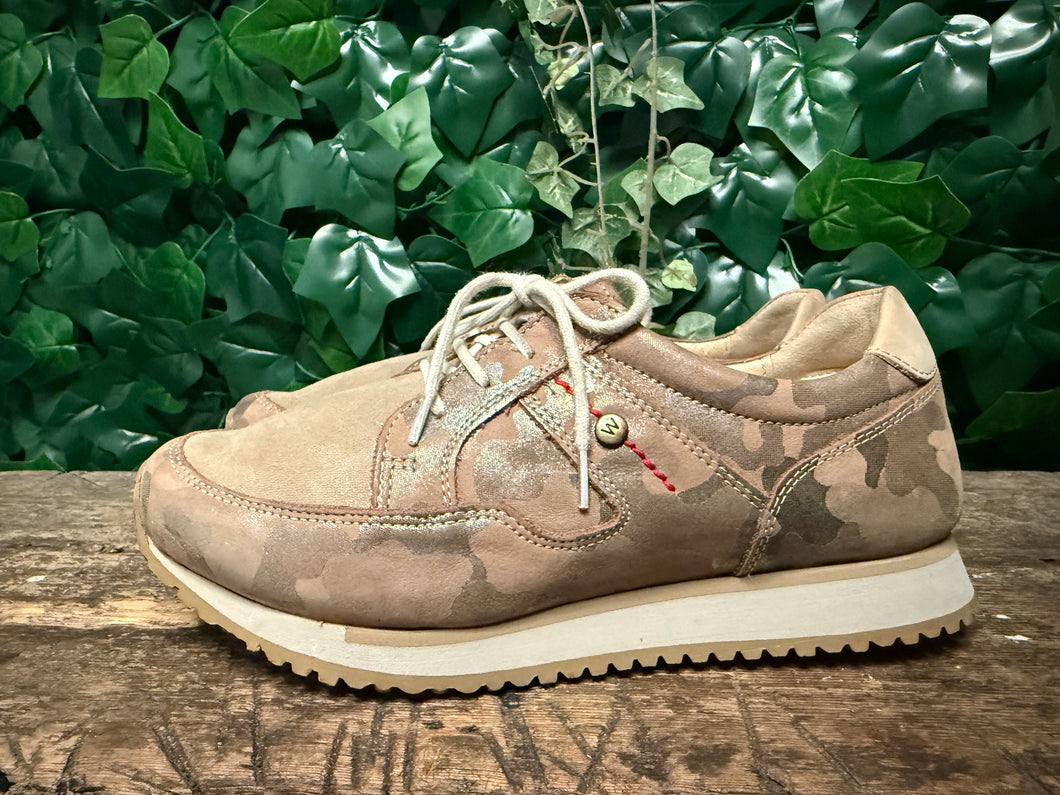 bijna Nieuwe sneakers van wolky maat 39