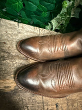 Afbeelding in Gallery-weergave laden, zo goed als nieuw mooie laarzen van Sendra maat 38