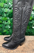 Afbeelding in Gallery-weergave laden, Nieuwe prachtige hoge laarzen van Frye maat 38 (maat 8)
