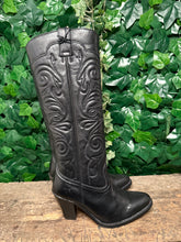 Afbeelding in Gallery-weergave laden, Nieuwe prachtige hoge laarzen van Frye maat 38 (maat 8)