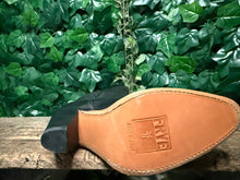 Afbeelding in Gallery-weergave laden, Nieuwe prachtige hoge laarzen van Frye maat 38 (maat 8)