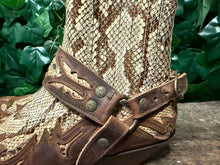 Afbeelding in Gallery-weergave laden, Nieuwe geweldig mooie python laarzen van Sendra maat 40
