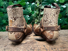 Afbeelding in Gallery-weergave laden, Nieuwe geweldig mooie python laarzen van Sendra maat 40