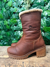 Afbeelding in Gallery-weergave laden, zo goed als nieuw gevoerde laars van Panama Jack maat 36