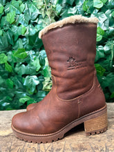 Afbeelding in Gallery-weergave laden, zo goed als nieuw gevoerde laars van Panama Jack maat 38