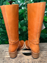 Afbeelding in Gallery-weergave laden, Nieuwe prachtige laarzen van Frye maat 38 (maat 8)