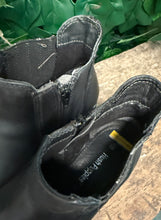 Afbeelding in Gallery-weergave laden, Nieuwe mooie chelsea boots van Bush puppies maat 42