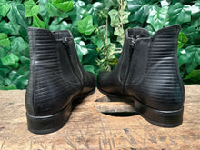 Afbeelding in Gallery-weergave laden, Nieuwe mooie chelsea boots van Bush puppies maat 42