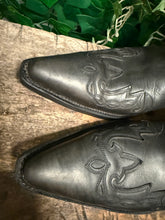 Afbeelding in Gallery-weergave laden, Bijna Nieuwe mooie laarzen van Sancho maat 45