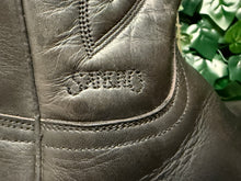 Afbeelding in Gallery-weergave laden, Bijna Nieuwe mooie laarzen van Sancho maat 45