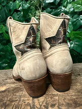 Afbeelding in Gallery-weergave laden, Bijna Nieuwe mooie laarzen van Sendra maat 41