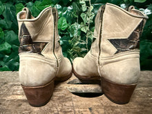 Afbeelding in Gallery-weergave laden, Bijna Nieuwe mooie laarzen van Sendra maat 41